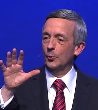 Robert Jeffress - Choosing Contentment Over Comparison