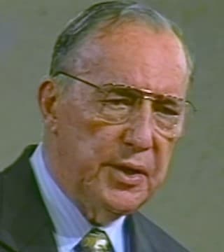 Derek Prince - Who Baptizes In The Holy Spirit