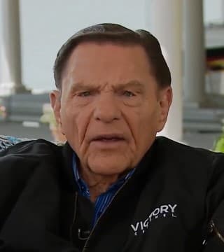 Kenneth Copeland - Pray Speaking The WORD of God