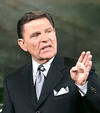 Kenneth Copeland - Disconnect from Fear Through Faith in God's Love