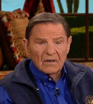 Kenneth Copeland - Have a Command Authority Attitude